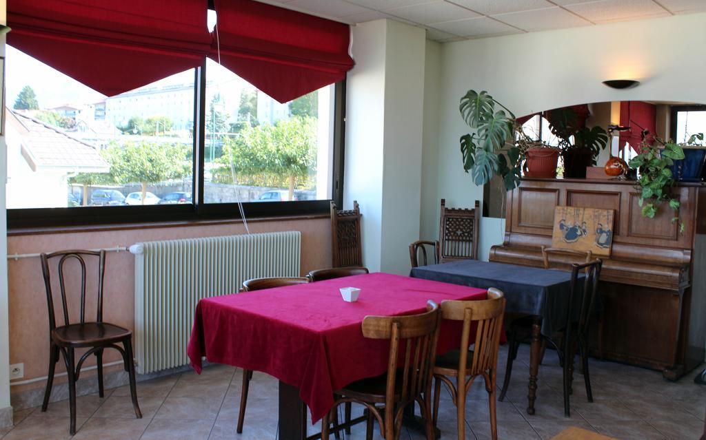 Hotel Evian Express - Terminus Екстер'єр фото