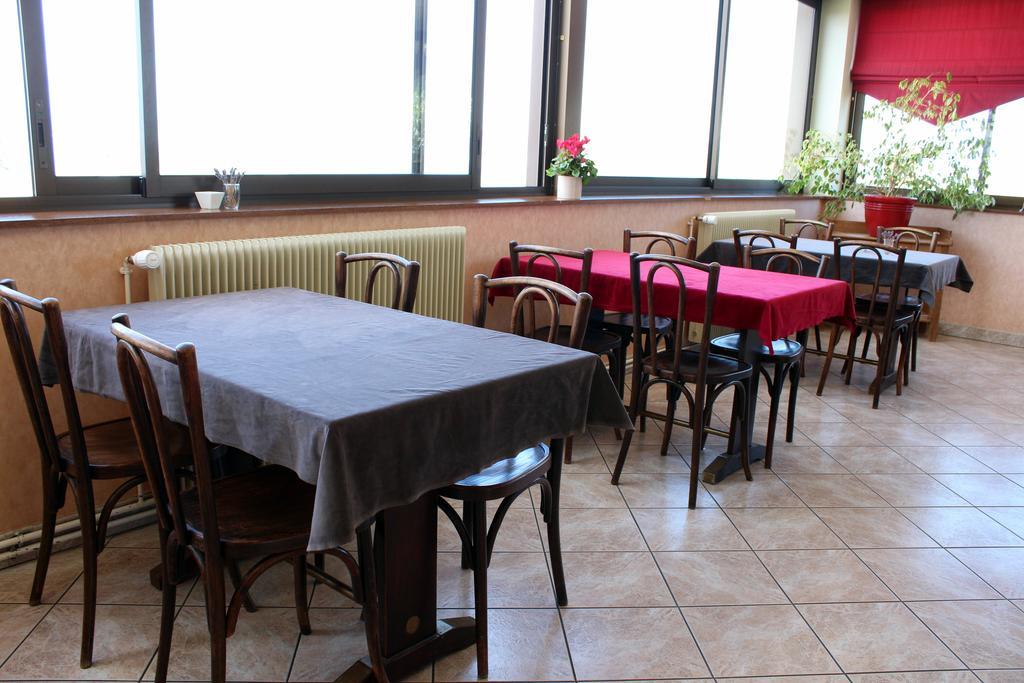 Hotel Evian Express - Terminus Екстер'єр фото