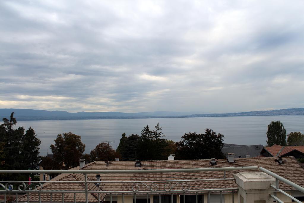 Hotel Evian Express - Terminus Екстер'єр фото