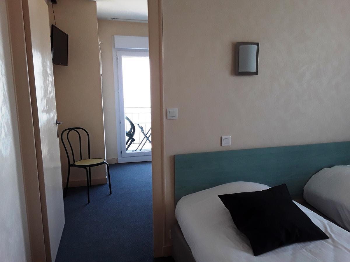 Hotel Evian Express - Terminus Екстер'єр фото