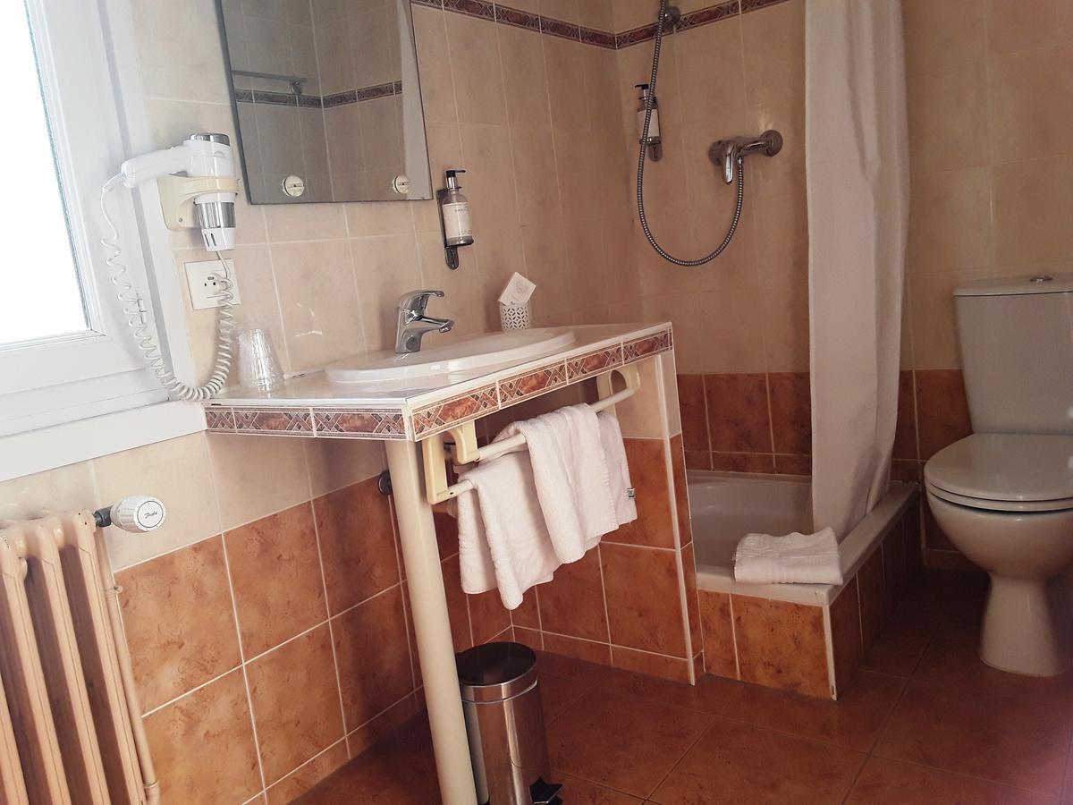 Hotel Evian Express - Terminus Екстер'єр фото